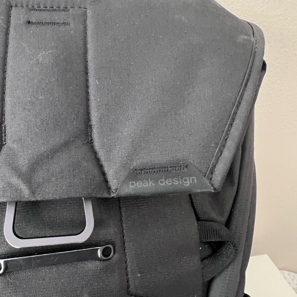 Peak Design EVERYDAY BACKPACK - Picture 8 of 12